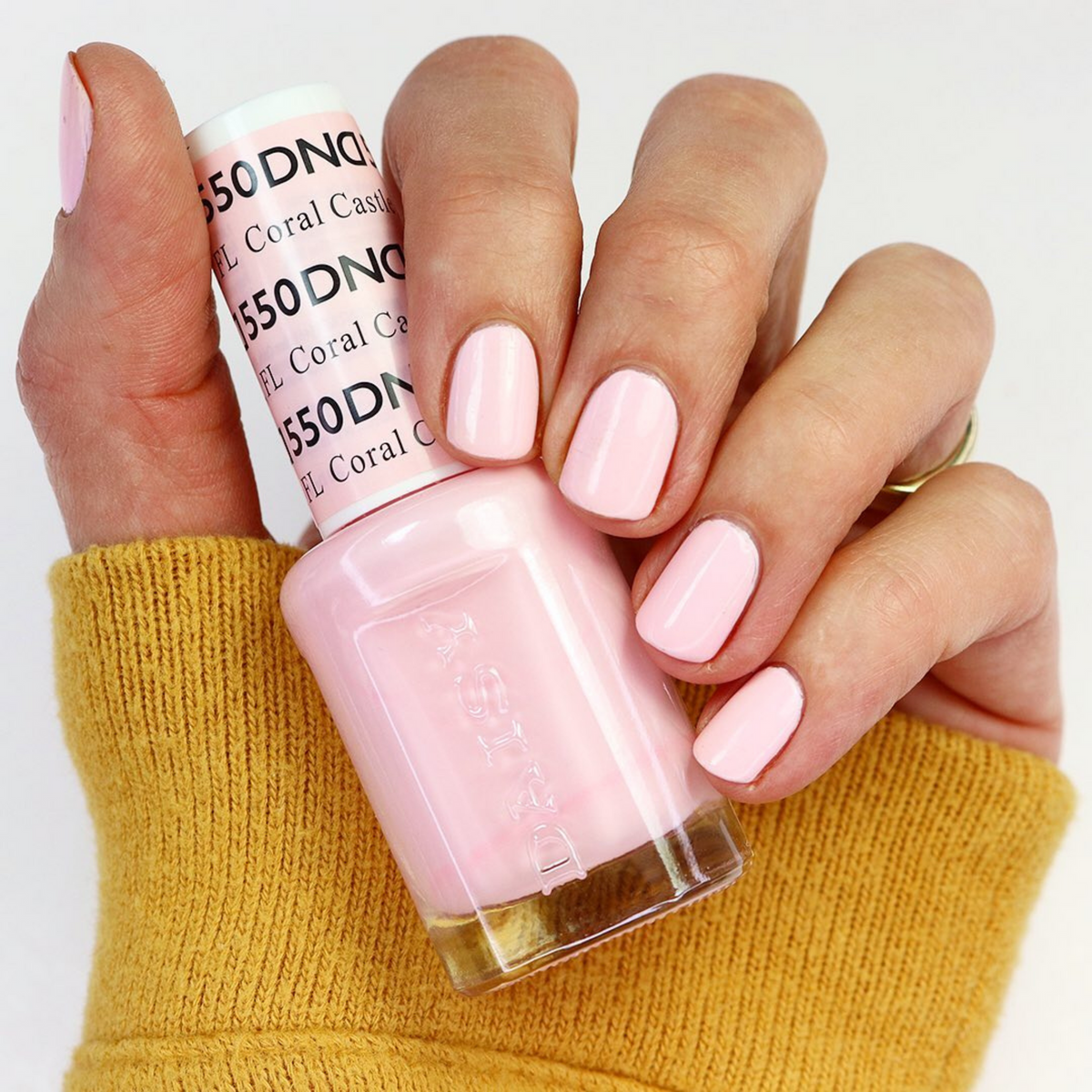 DND550 - Coral Castle - DND Matching Gel & Nail Polish