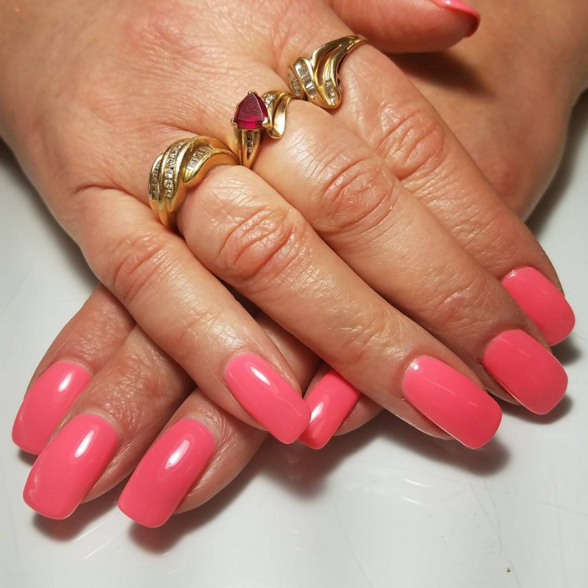 DND556 - Coral Reef - DND Matching Gel & Nail Polish