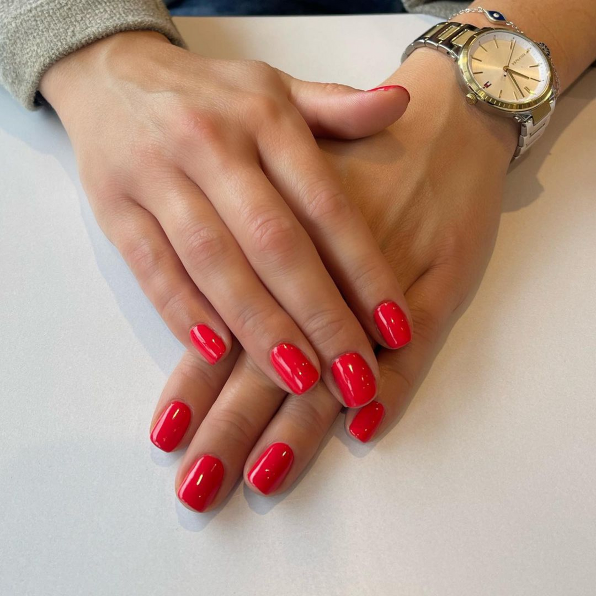 DND562 - Red Lake - DND Matching Gel & Nail Polish