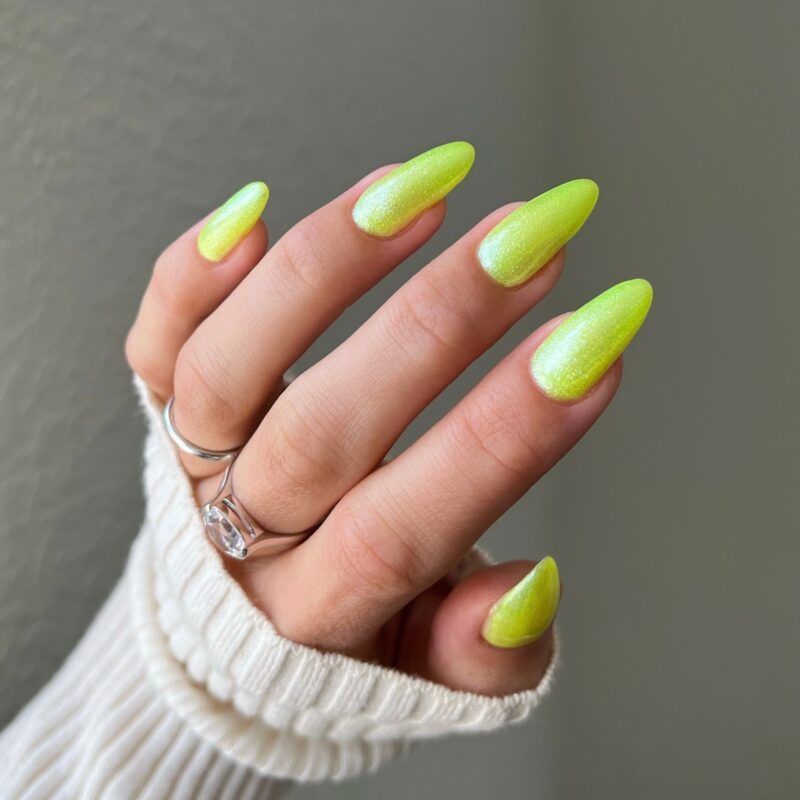 Light Beam Gel Polish Starter Kit - DND Matching Gel & Nail Polish