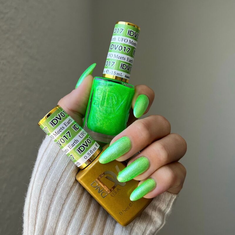 Light Beam Gel Polish Starter Kit - DND Matching Gel & Nail Polish
