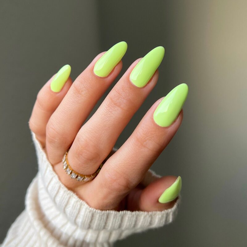 Energy Boost Gel Polish Starter Kit - DND Matching Gel & Nail Polish