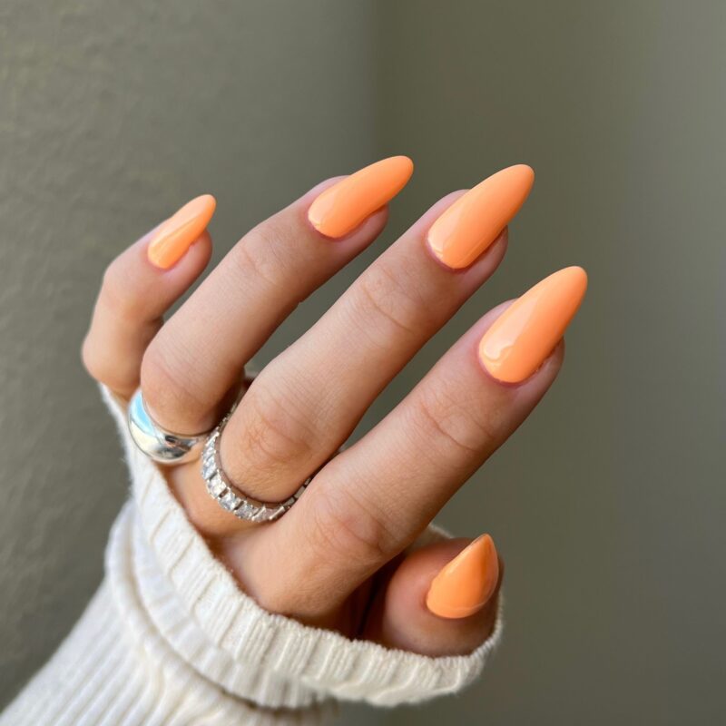 DIVA145 - Crème Peach DIVA - GEL POLISH & MATCHING LACQUER