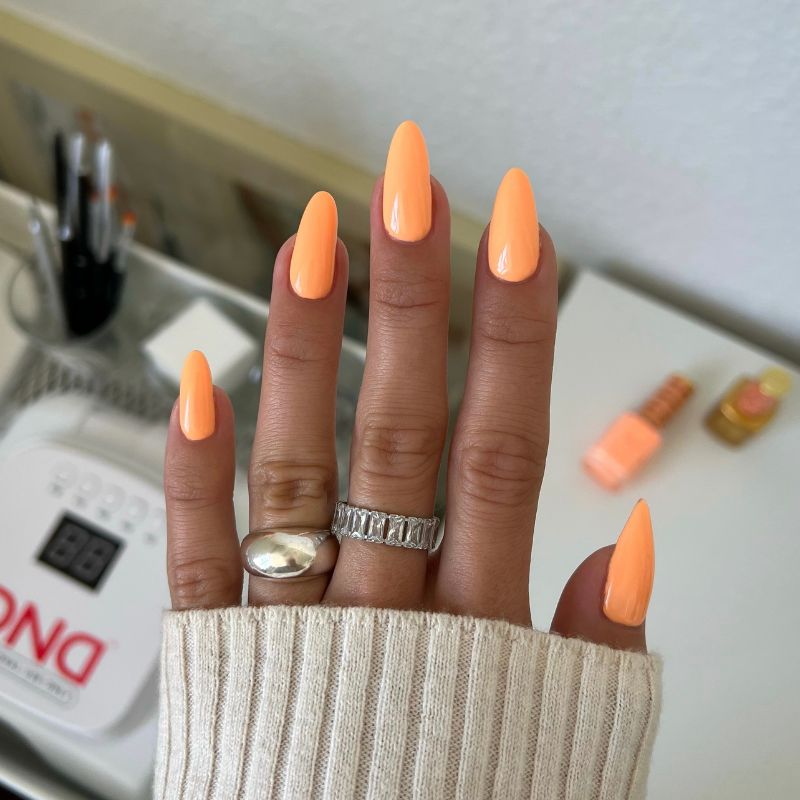 DIVA145 - Crème Peach DIVA - GEL POLISH & MATCHING LACQUER