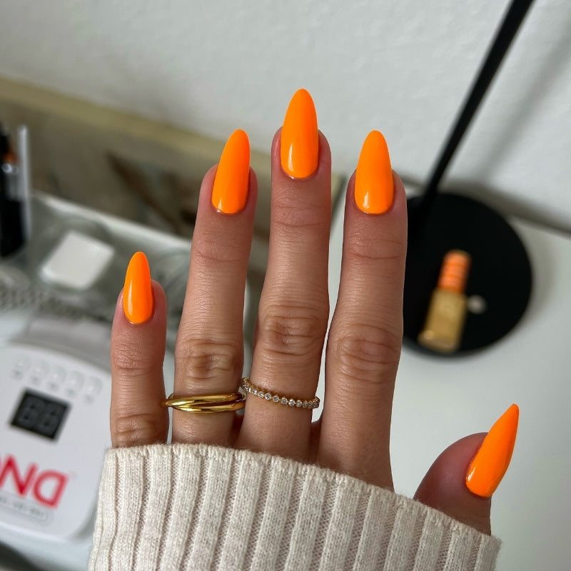 DIVA208 - Perfect Orange DIVA - GEL POLISH & MATCHING LACQUER