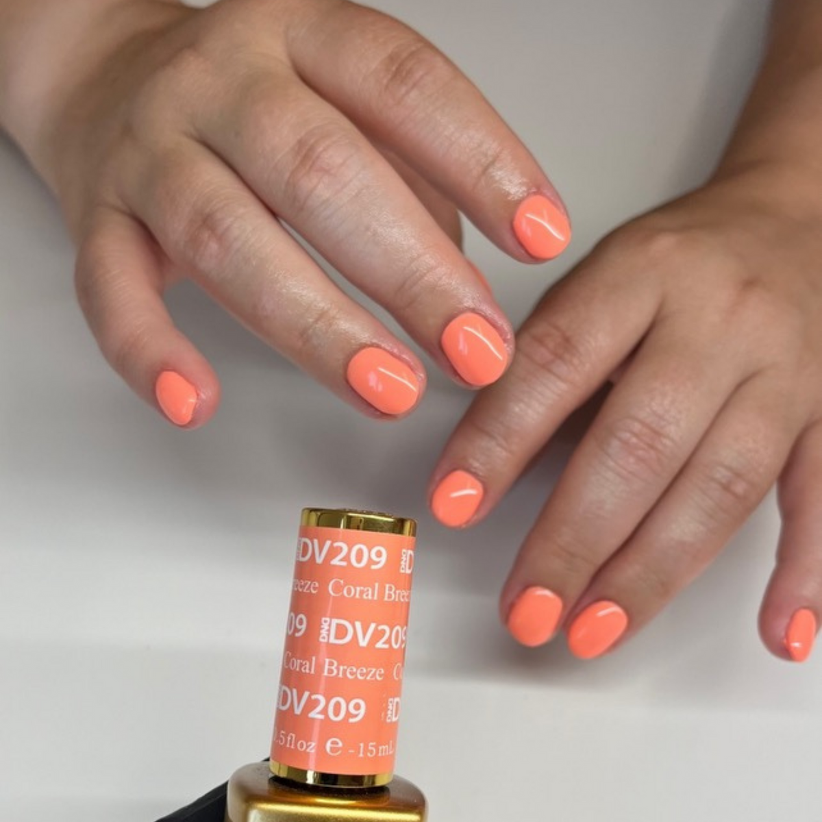 DIVA209 - Coral Breeze DIVA - GEL POLISH & MATCHING LACQUER