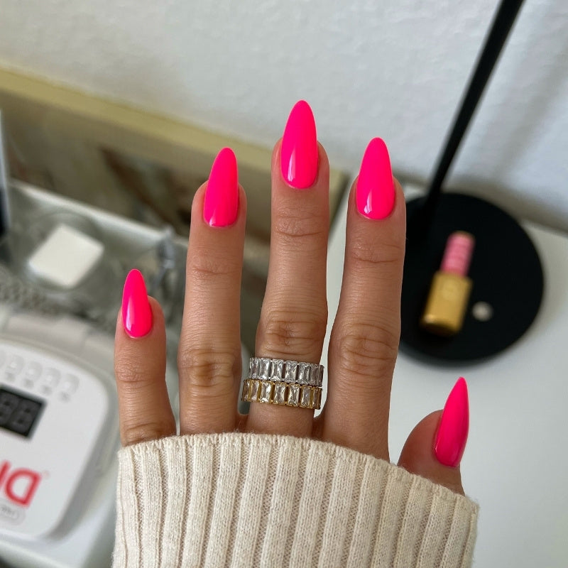 DIVA212 - Sour Bubblegum DIVA - GEL POLISH & MATCHING LACQUER