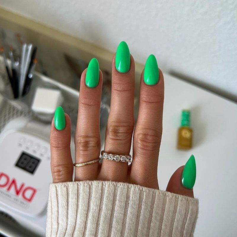 DIVA221 - Aloha! DIVA - GEL POLISH & MATCHING LACQUER