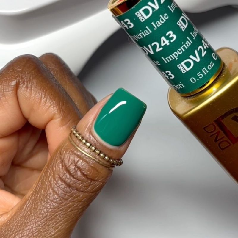 DIVA243 - Imperial Jade DIVA - GEL POLISH & MATCHING LACQUER