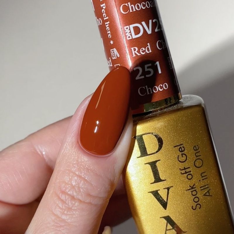 DIVA251 - Chocolate Red DIVA - GEL POLISH & MATCHING LACQUER