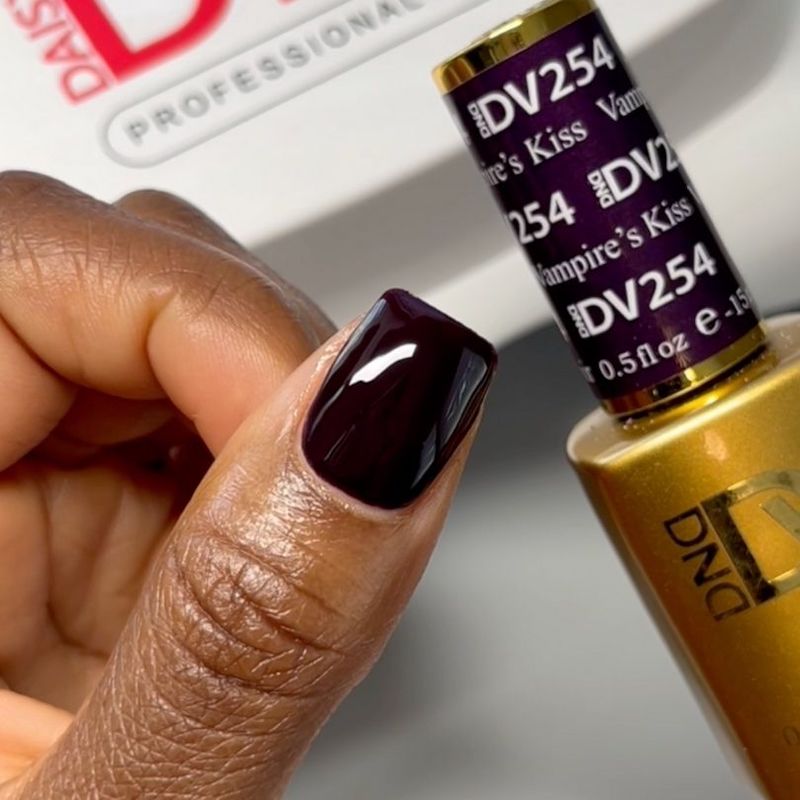 DIVA254 - Vampire’s Kiss DIVA - GEL POLISH & MATCHING LACQUER
