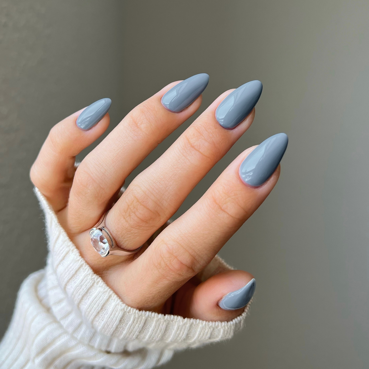 DIVA259 - Airy Daze DIVA - GEL POLISH & MATCHING LACQUER