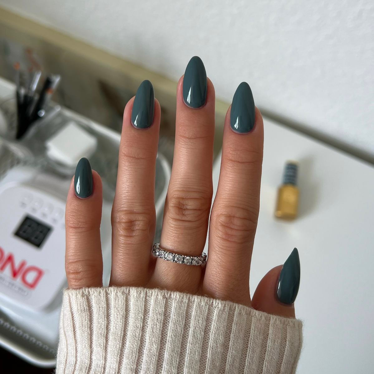 DIVA261 - One Hit Wonder DIVA - GEL POLISH & MATCHING LACQUER