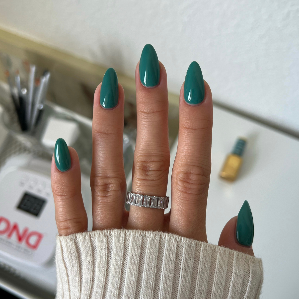 DIVA262 - Seafoam Serenade DIVA - GEL POLISH & MATCHING LACQUER