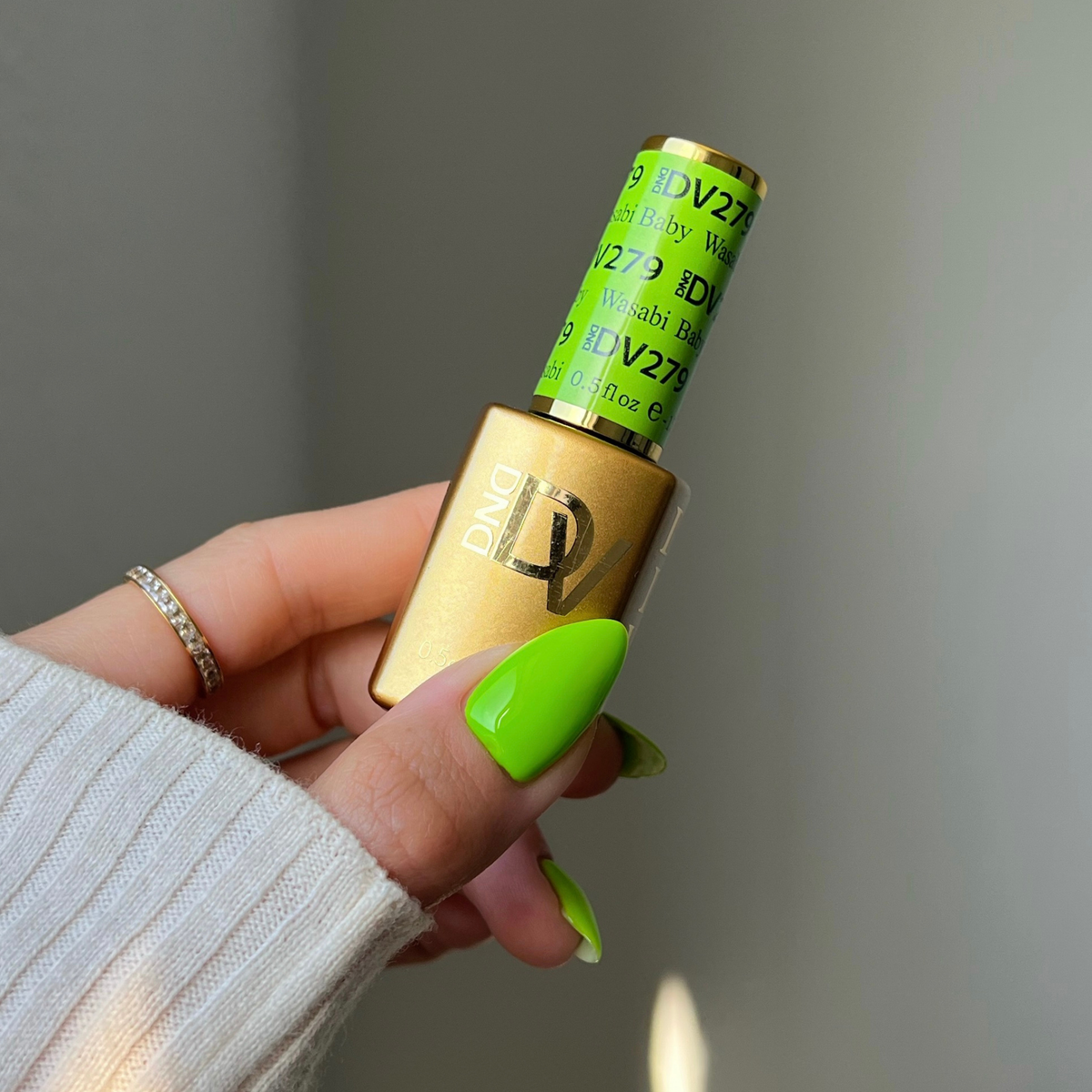 DIVA279 - Wasabi Baby DIVA - GEL POLISH & MATCHING LACQUER