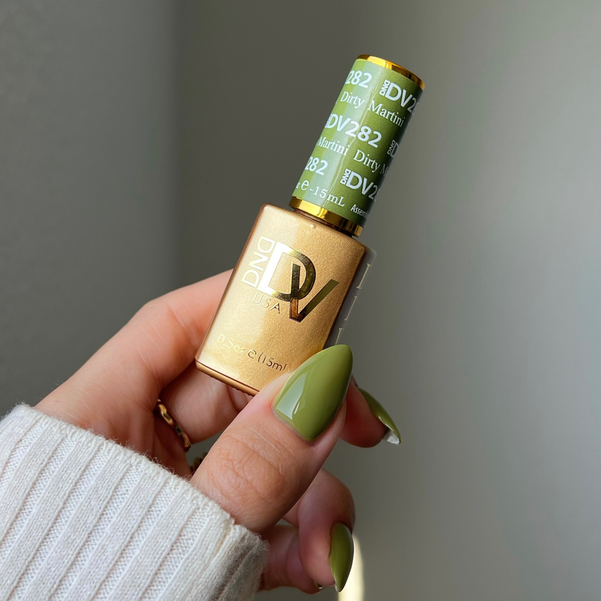 DIVA282 - Dirty Martini DIVA - GEL POLISH & MATCHING LACQUER