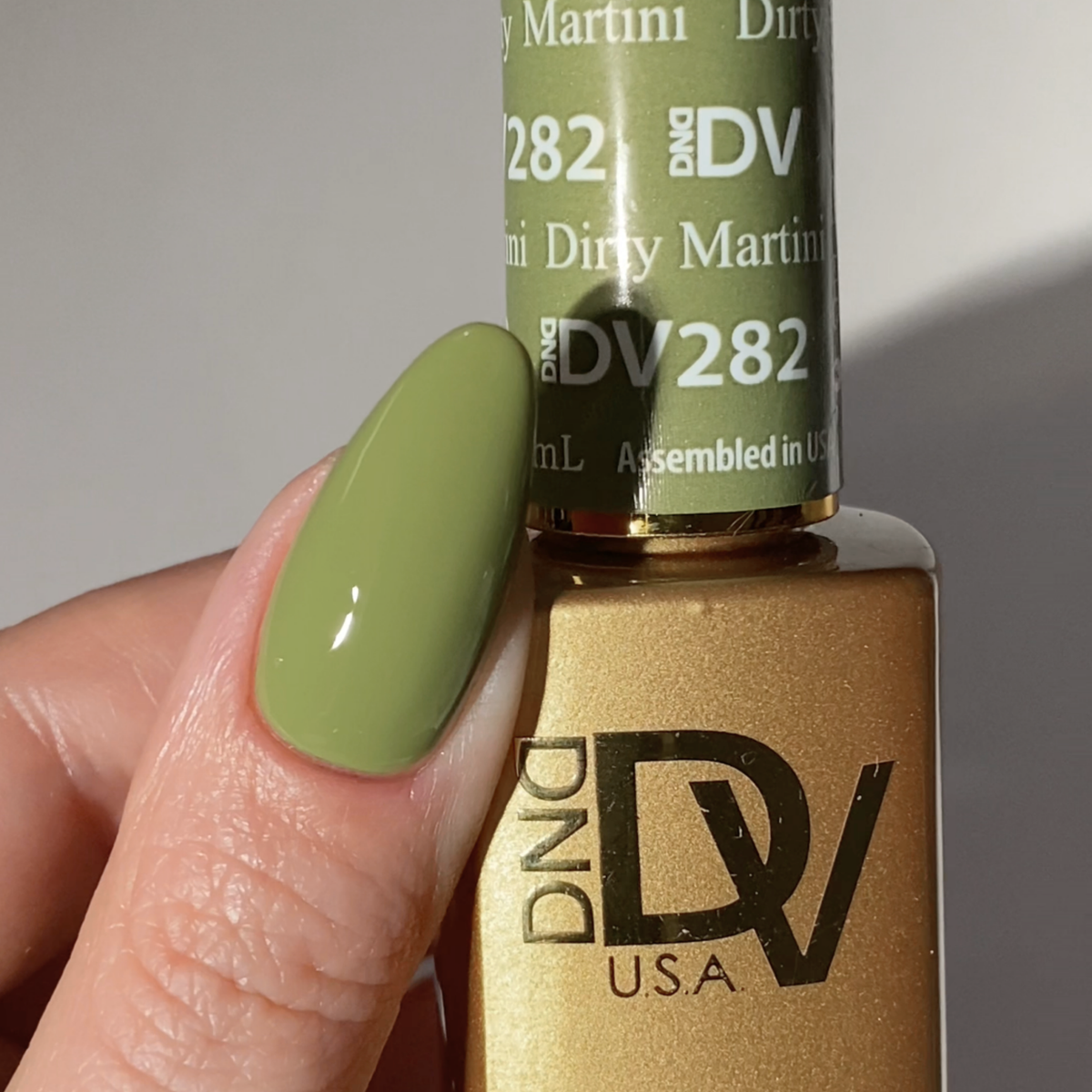 DIVA282 - Dirty Martini DIVA - GEL POLISH & MATCHING LACQUER