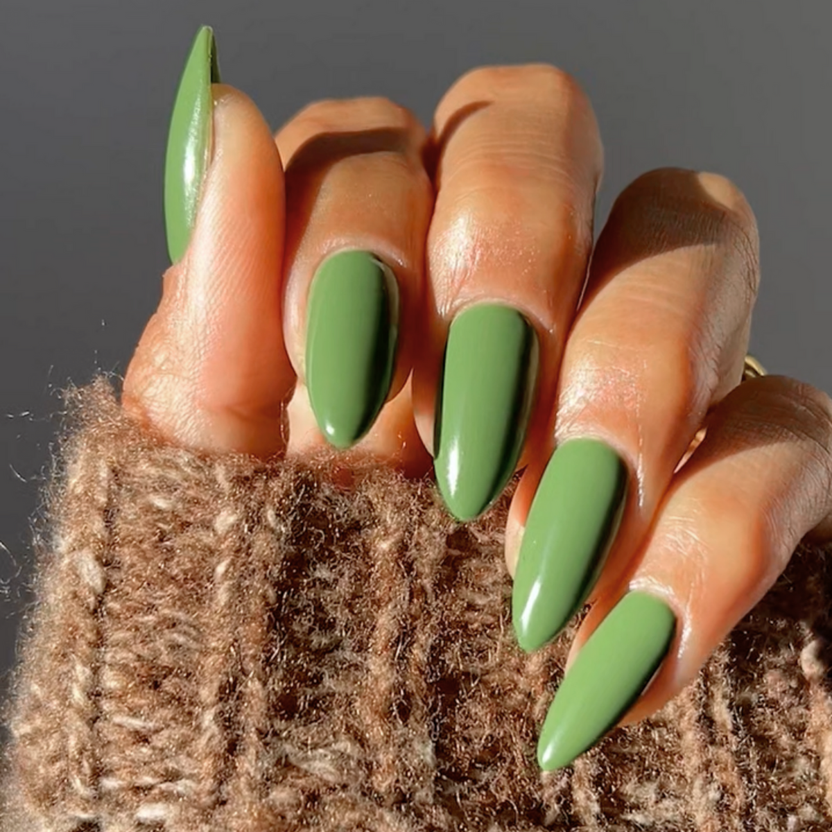 DIVA284 - Olive Green DIVA - GEL POLISH & MATCHING LACQUER