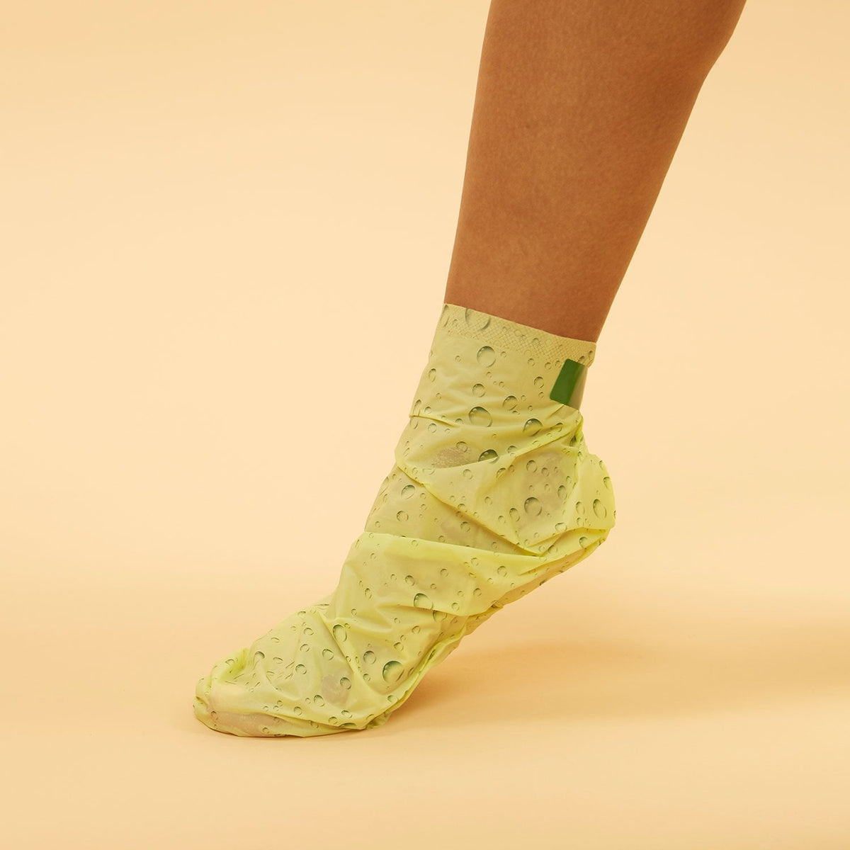 Voesh - Refreshing Odor Treatment Socks - Odor Relief Foot Mask - VFC101MNT