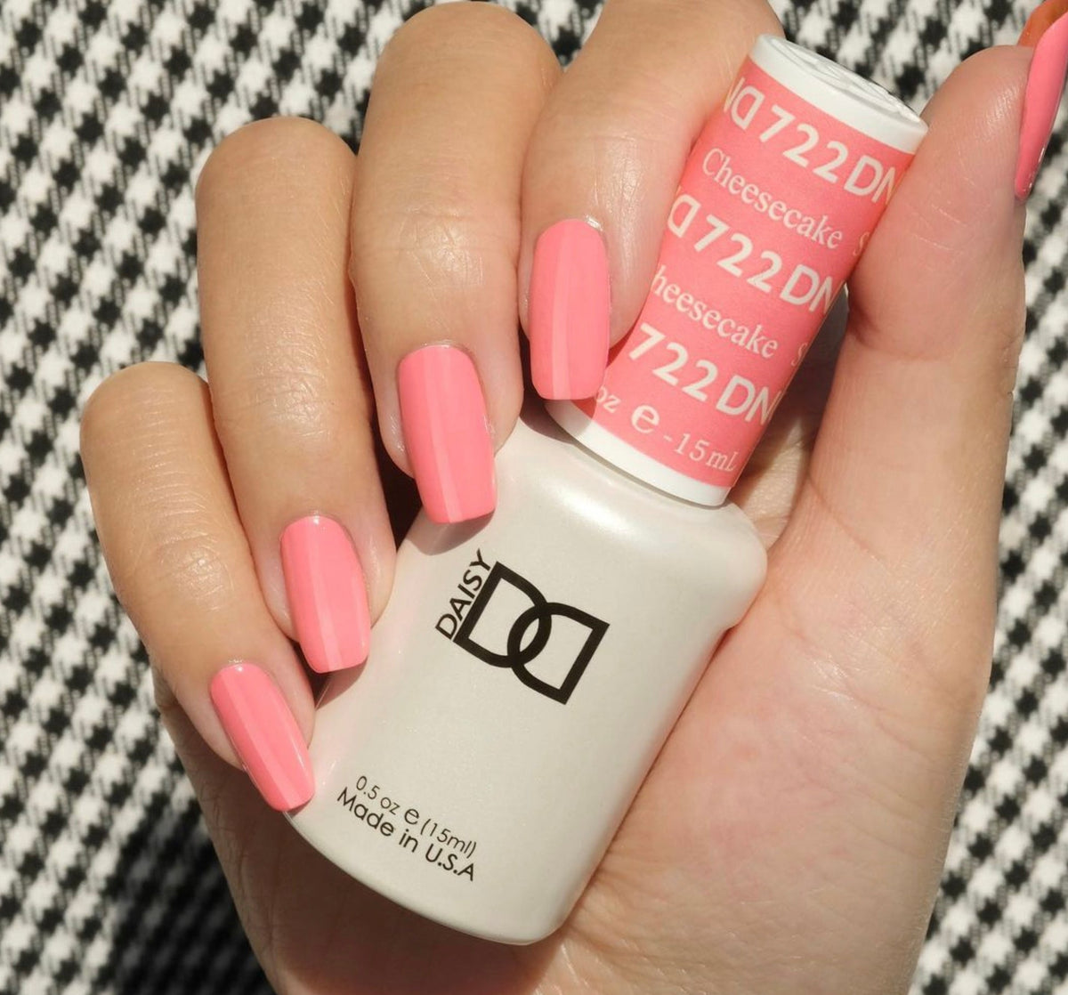 DND722 - Strawberry Cheesecake - DND Matching Gel & Nail Polish