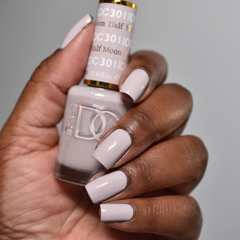 DC301 - Half Moon - GEL POLISH & MATCHING LACQUER
